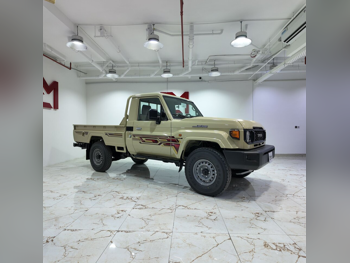 Toyota  Land Cruiser  LX  2025  Automatic  0 Km  6 Cylinder  Four Wheel Drive (4WD)  Pick Up  Beige  With Warranty