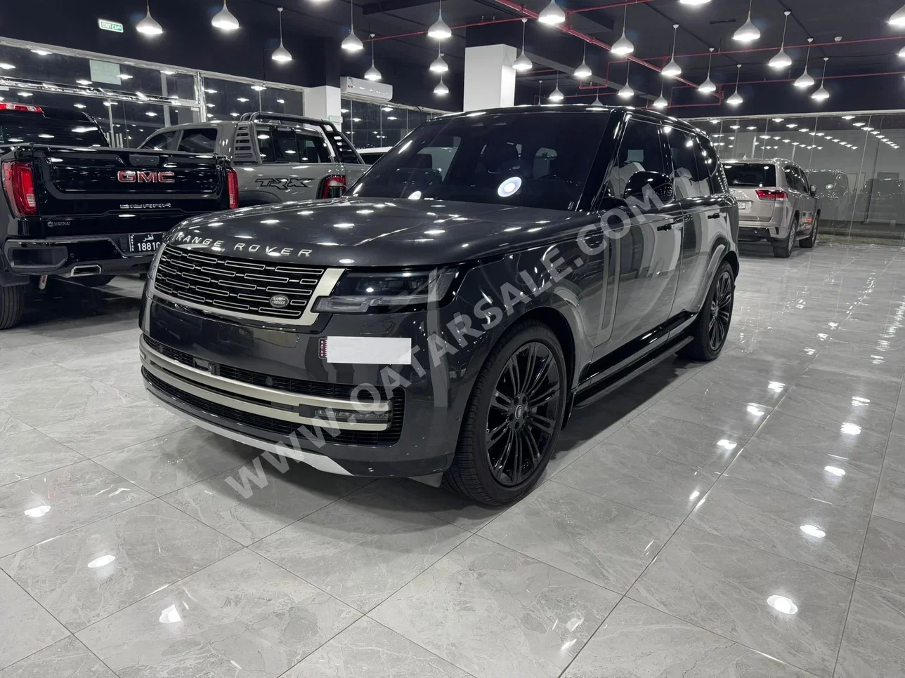لاند روفر  رنج روفر  فوج اتش اس اي  2023  اوتوماتيك  39,000 كم  8 سلندر  دفع رباعي  اس يو في  رمادي  تحت الضمان