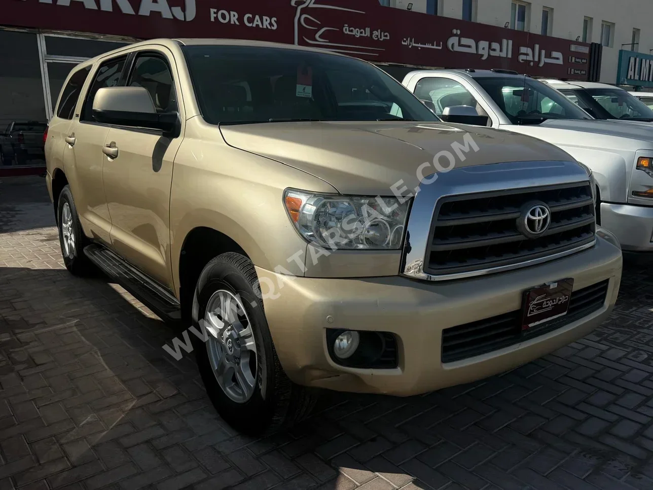 تويوتا  سكويا  2015  اوتوماتيك  192,000 كم  8 سلندر  دفع رباعي  اس يو في  ذهبي