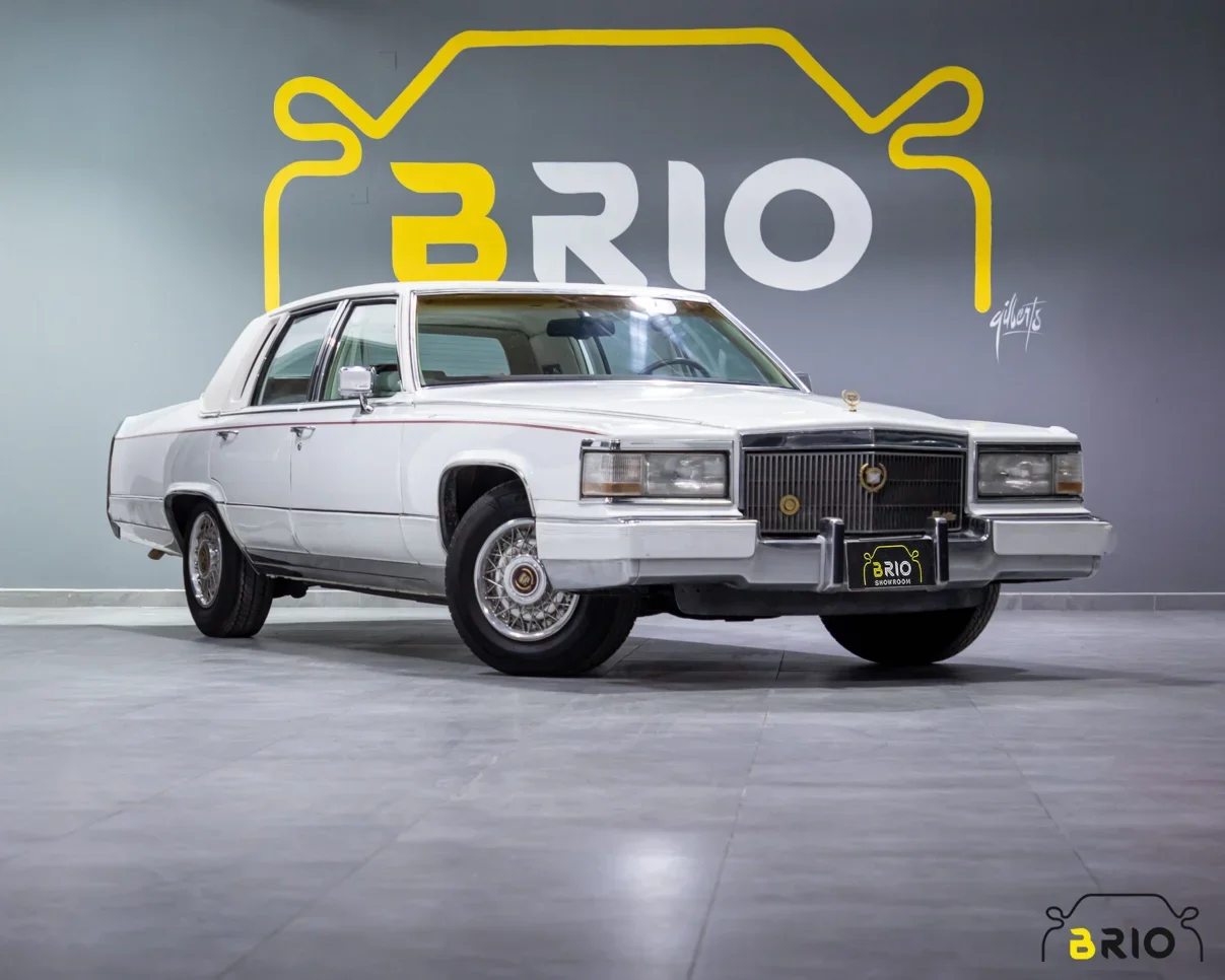 Cadillac DeVille 1990 Automatic 211,000 Km 8 Cylinder Rear Wheel Drive (RWD) Classic White