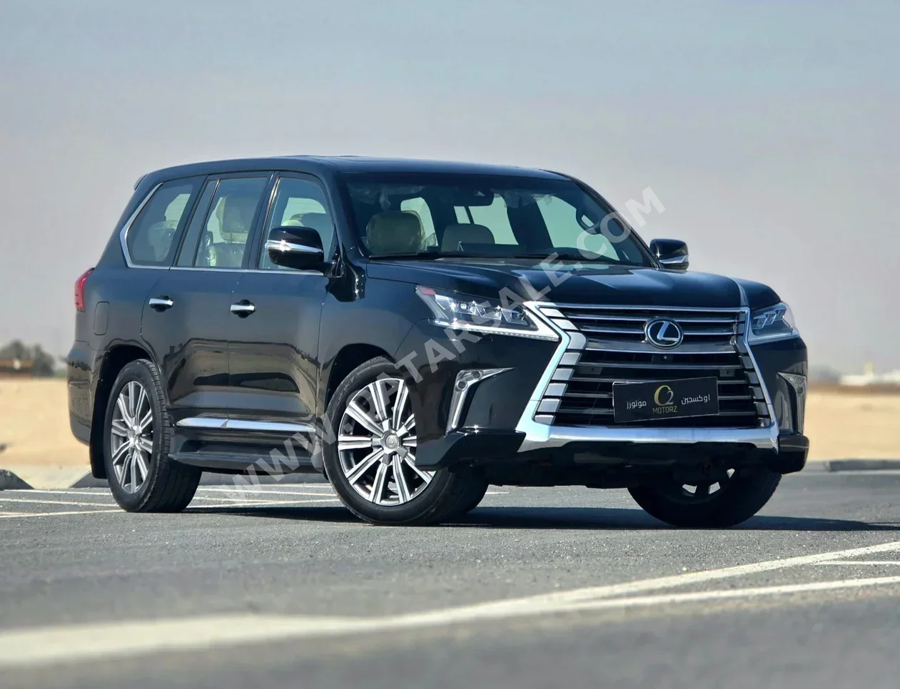 لكزس ال اكس 570 2017 اوتوماتيك 177,000 كم 8 سلندر دفع رباعي اس يو في أزرق غامق