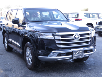 تويوتا  لاند كروزر  جي اكس ار  2025  اوتوماتيك  1,000 كم  6 سلندر  دفع رباعي  اس يو في  أسود  تحت الضمان