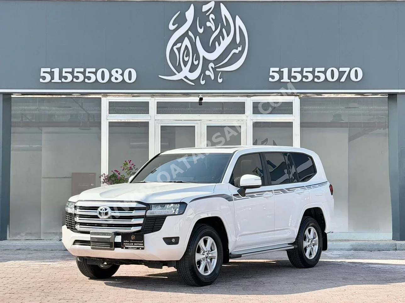 تويوتا  لاند كروزر  جي اكس ار  2023  اوتوماتيك  61,000 كم  6 سلندر  دفع رباعي  اس يو في  أبيض  تحت الضمان