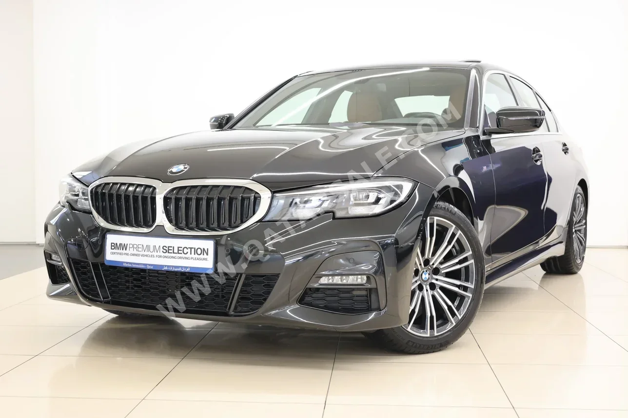 بي ام دبليو الفئة - الثالثة 320i 2021 اوتوماتيك 31,500 كم 4 سلندر دفع خلفي سيدان أسود تحت الضمان