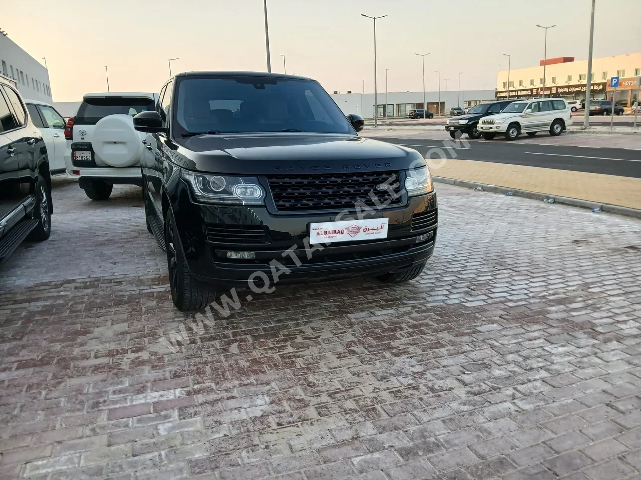 لاند روفر رنج روفر فوج 2015 اوتوماتيك 123,000 كم 8 سلندر دفع رباعي اس يو في أسود