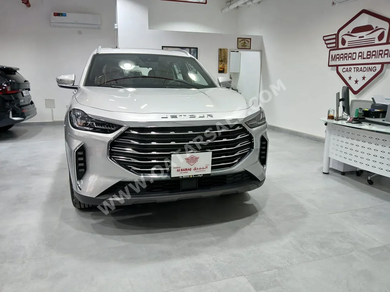 Jetour  X70  Plus  2025  Automatic  0 Km  4 Cylinder  Four Wheel Drive (4WD)  SUV  Silver  With Warranty