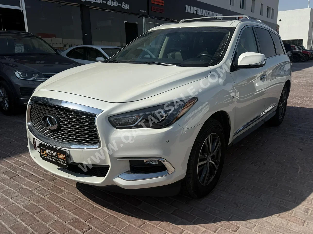 انفنيتي  كيو اكس  56  2018  اوتوماتيك  135,000 كم  8 سلندر  دفع رباعي  اس يو في  أبيض