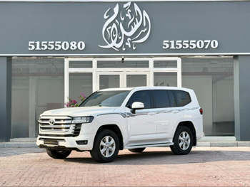 Toyota  Land Cruiser  GXR Twin Turbo  2022  Automatic  88,000 Km  6 Cylinder  Four Wheel Drive (4WD)  SUV  White