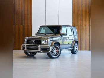 مرسيدس - بنز  جي - كلاس  63 اي ام جي  2022  اوتوماتيك  45,000 كم  8 سلندر  دفع رباعي  اس يو في  أخضر زيتوني