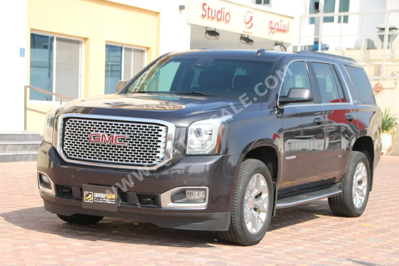 جي ام سي يوكون اس ال تي 2017 اوتوماتيك 165,000 كم 8 سلندر دفع رباعي اس يو في رمادي