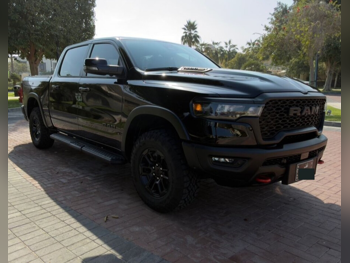دودج  رام  ريبل  2025  اوتوماتيك  4,440 كم  6 سلندر  دفع رباعي  بيكب  أسود  تحت الضمان