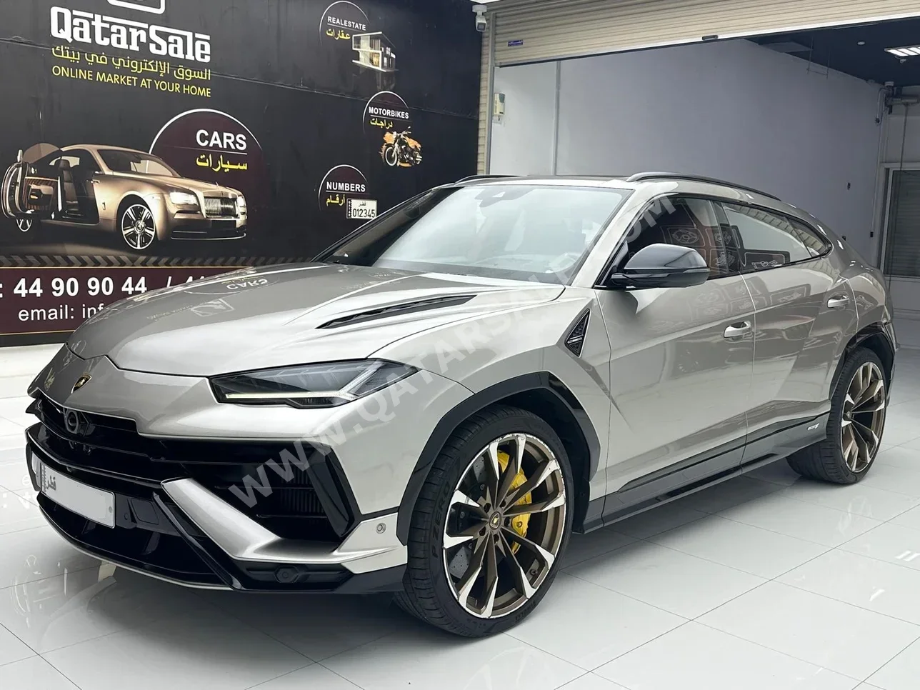 لمبرجيني اوروس اس 2023 اف - 1 59,000 كم 8 سلندر دفع رباعي اس يو في رمادي تحت الضمان