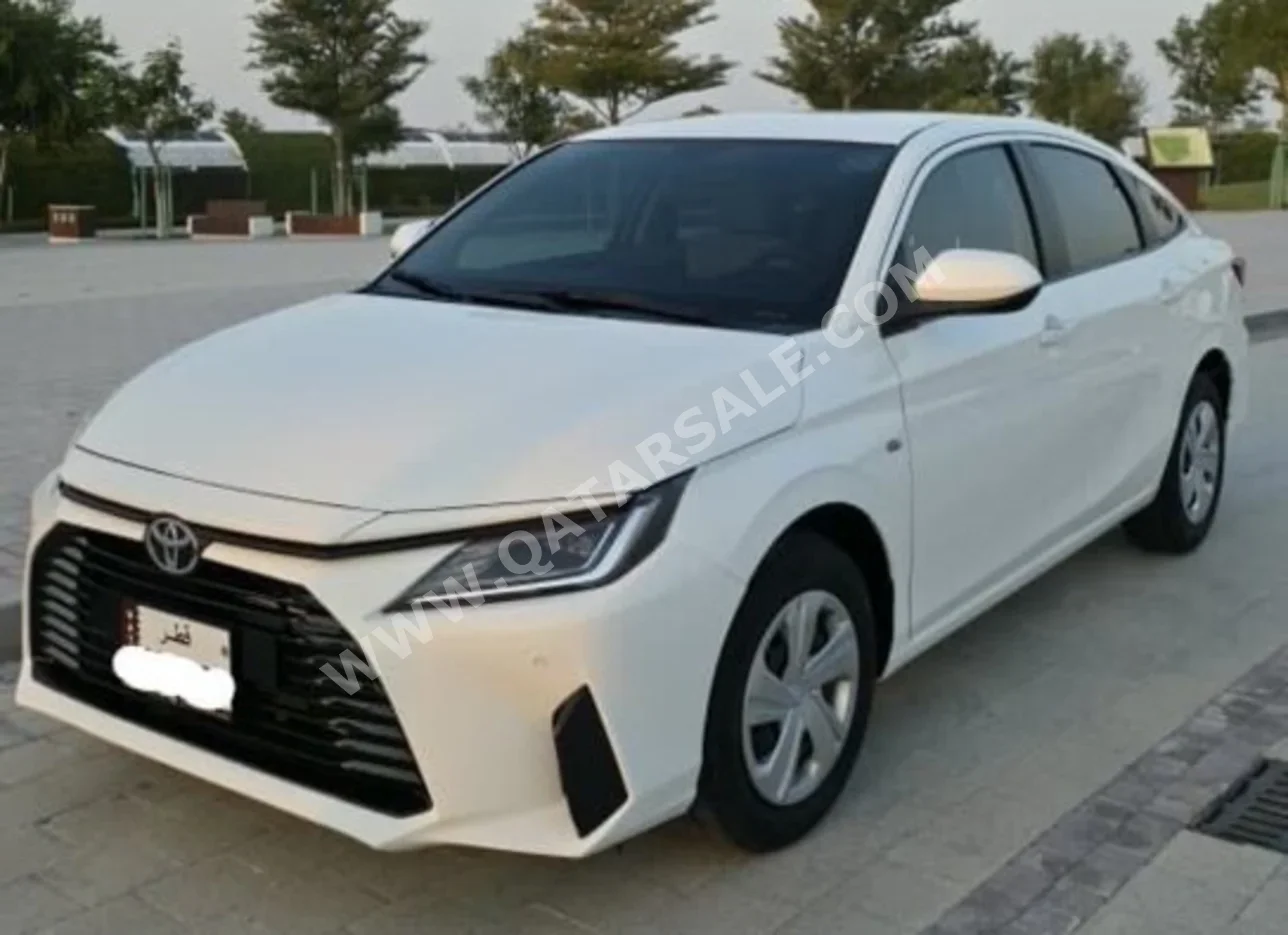 Toyota  Yaris  2023  Automatic  30,100 Km  4 Cylinder  Front Wheel Drive (FWD)  Sedan  White