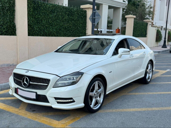 Mercedes-Benz  CLS  500 AMG  2012  Automatic  124,000 Km  8 Cylinder  Rear Wheel Drive (RWD)  Coupe / Sport  White