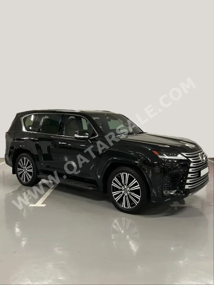 لكزس  ال اكس  600 لكجري  2023  اوتوماتيك  39,000 كم  6 سلندر  دفع رباعي  اس يو في  أسود  تحت الضمان