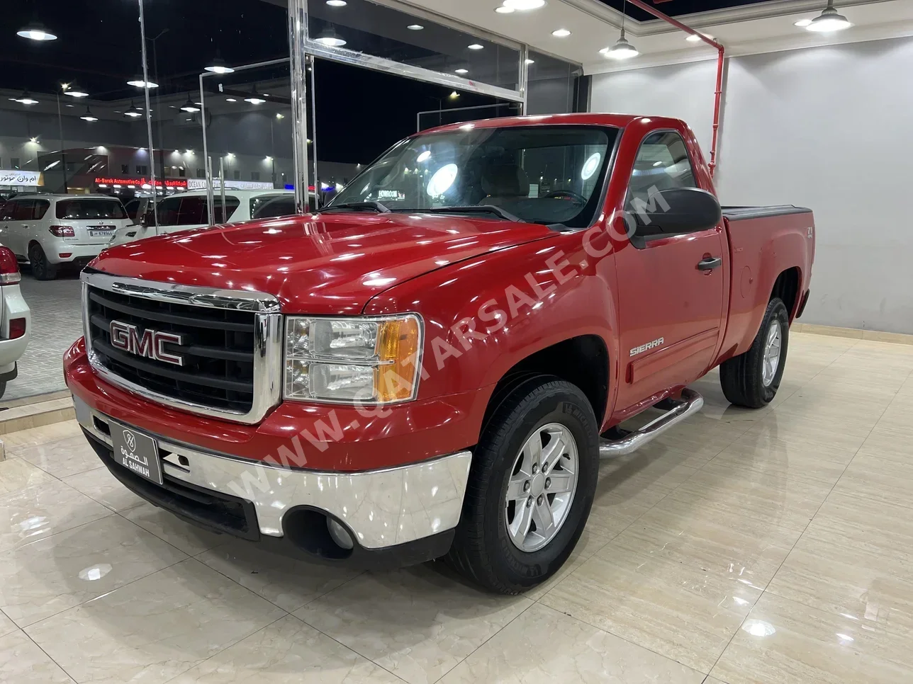 GMC  Sierra  SLE  2011  Automatic  219,000 Km  8 Cylinder  Four Wheel Drive (4WD)  Pick Up  Red