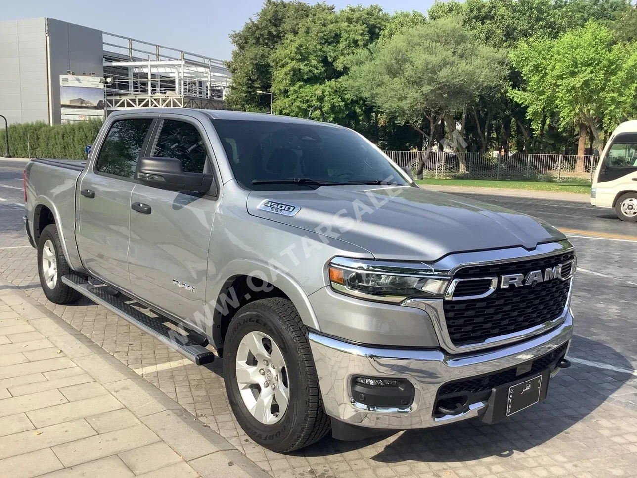 Dodge  Ram  Big Horn  2025  Automatic  500 Km  6 Cylinder  Four Wheel Drive (4WD)  Pick Up  Silver  With Warranty