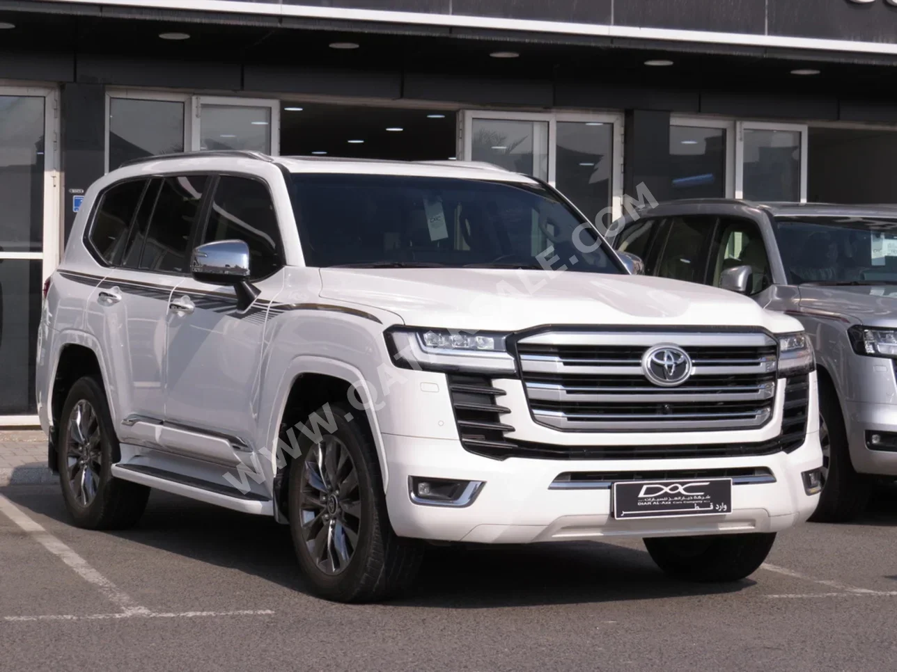 تويوتا  لاند كروزر  في اكس توين توربو  2023  اوتوماتيك  10,000 كم  6 سلندر  دفع رباعي  اس يو في  أبيض  تحت الضمان