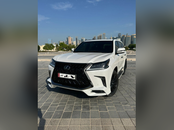 Lexus  LX  570 S Black Edition  2019  Automatic  130,000 Km  8 Cylinder  Four Wheel Drive (4WD)  SUV  White