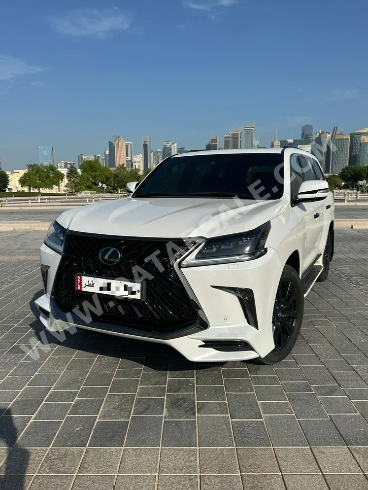لكزس  ال اكس  570 اس بلاك ايديشن  2019  اوتوماتيك  130,000 كم  8 سلندر  دفع رباعي  اس يو في  أبيض