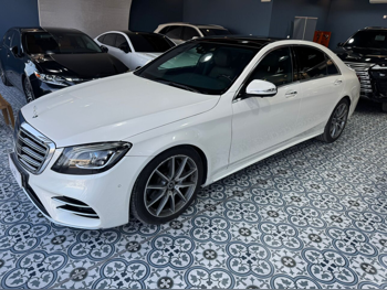 مرسيدس - بنز  اس - كلاس  450  2020  اوتوماتيك  148,000 كم  6 سلندر  دفع خلفي  سيدان  أبيض