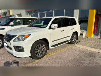 لكزس  ال اكس  570  2015  اوتوماتيك  405,000 كم  8 سلندر  دفع رباعي  اس يو في  أبيض