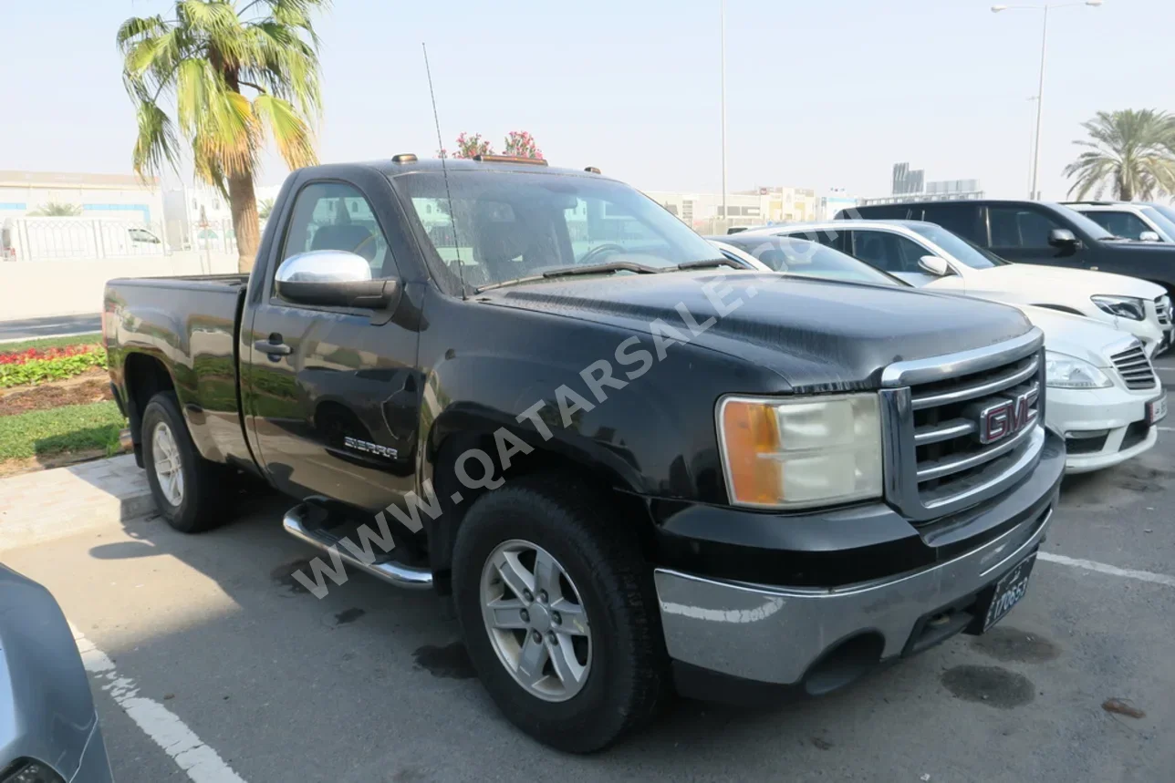 جي ام سي سييرا 1500 2013 اوتوماتيك 185,000 كم 8 سلندر دفع رباعي بيكب أسود