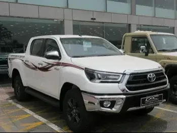 Toyota  Hilux  2022  Automatic  0 Km  4 Cylinder  Four Wheel Drive (4WD)  Pick Up  White  With Warranty