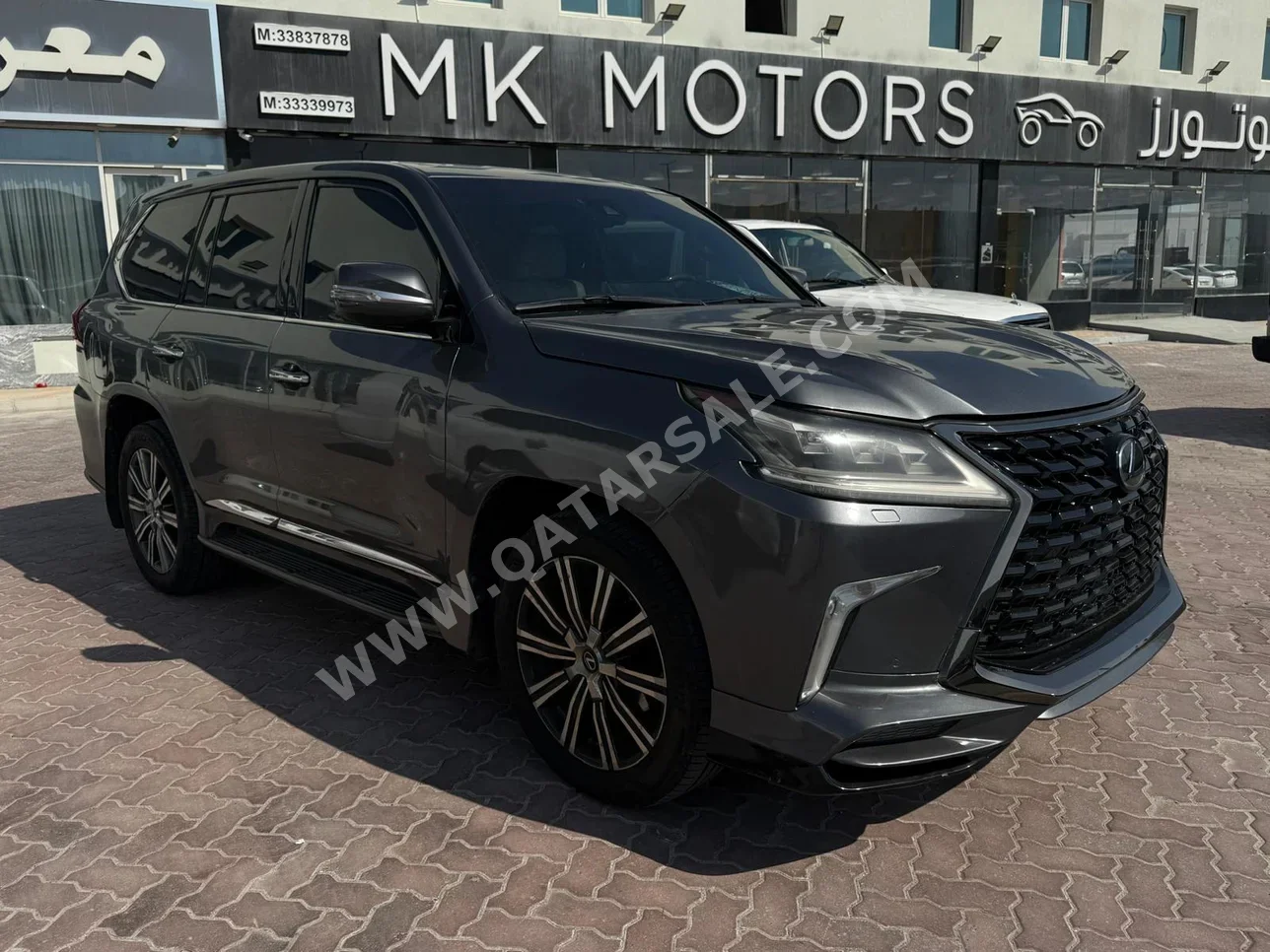 Lexus  LX  570 S  2016  Automatic  356,000 Km  8 Cylinder  Four Wheel Drive (4WD)  SUV  Gray