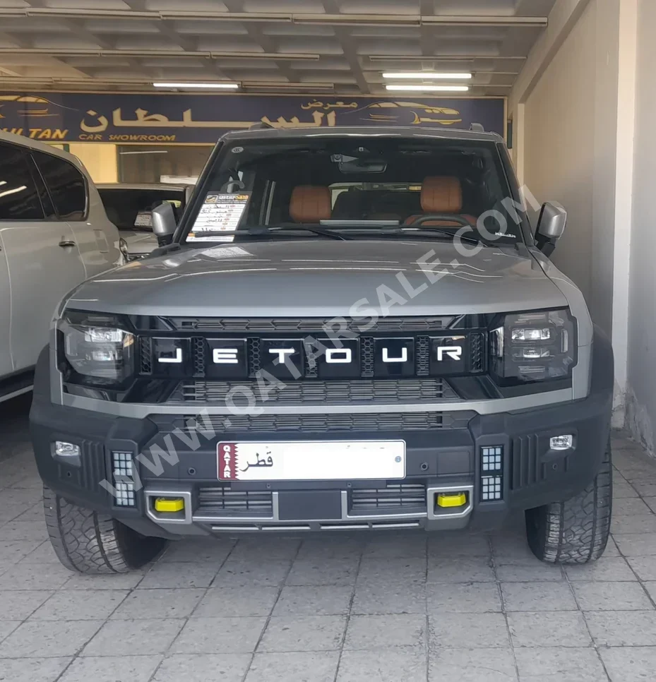 جيتور تي 2 لكجري بلس 2025 اوتوماتيك 0 كم 4 سلندر دفع رباعي اس يو في رمادي