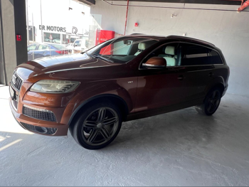 اودي  كيو 7  2014  اوتوماتيك  131,000 كم  6 سلندر  دفع رباعي  اس يو في  برتقالي