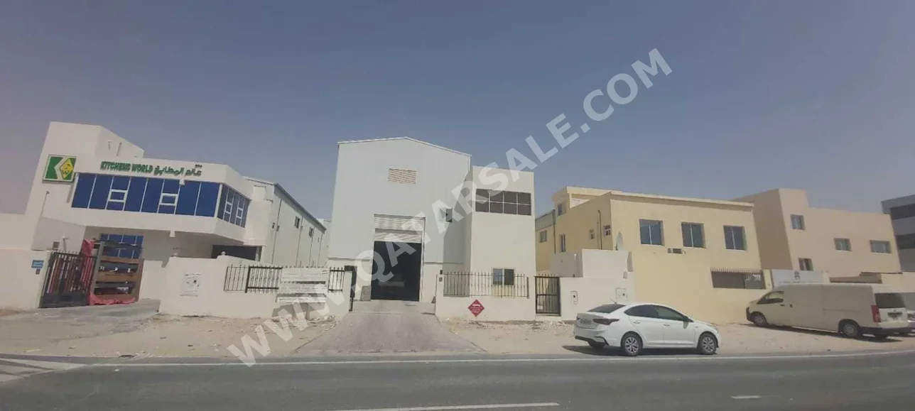 Warehouses & Stores - Al Wakrah  - Barkit Al Awamer  -Area Size: 1200 Square Meter