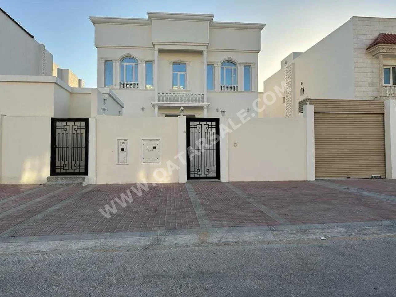 Family Residential  - Fully Furnished  - Al Daayen  - Umm Qarn  - 8 Bedrooms
