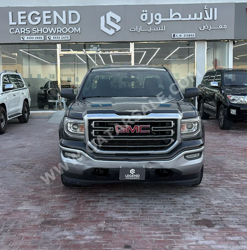 جي ام سي  سييرا  1500  2016  اوتوماتيك  200,000 كم  8 سلندر  دفع رباعي  بيكب  أسود