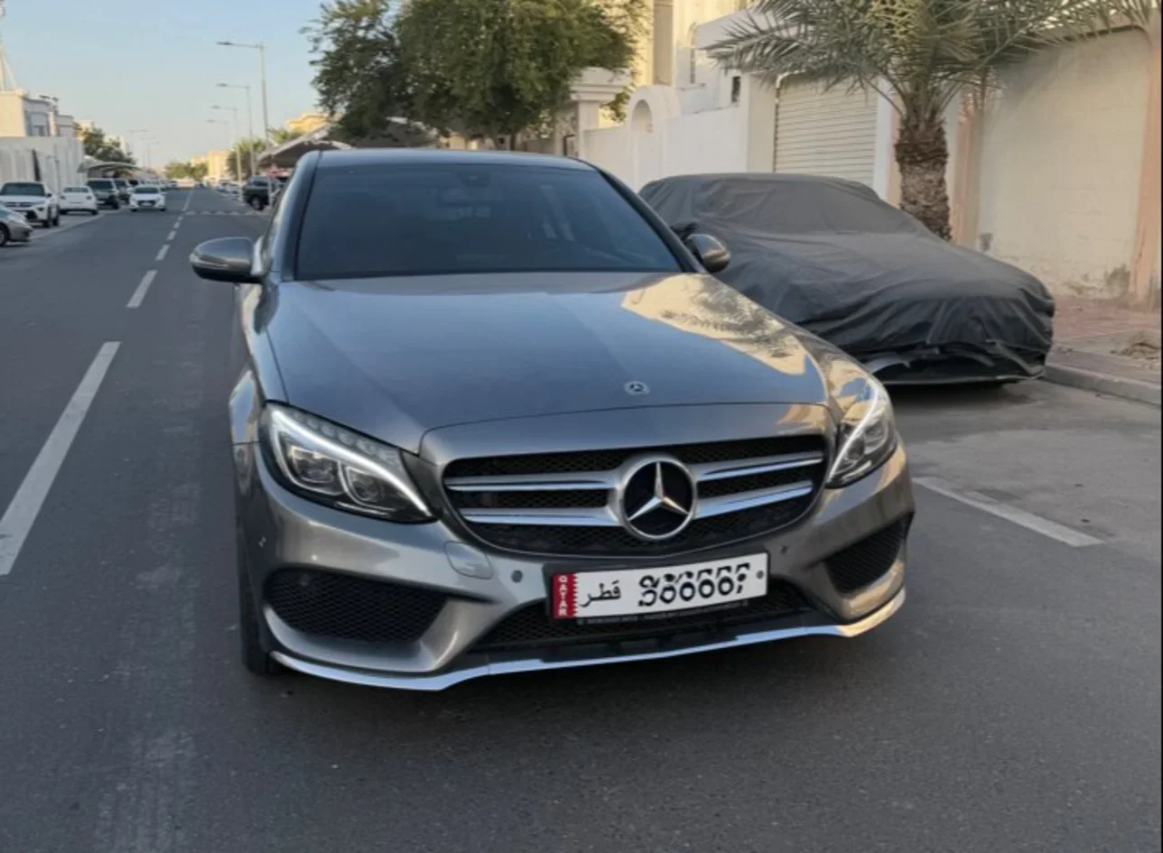 مرسيدس - بنز  سي - كلاس  200  2018  اوتوماتيك  105,000 كم  4 سلندر  دفع خلفي  سيدان  رمادي