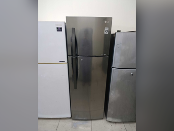 ثلاجة بفريزر علوي