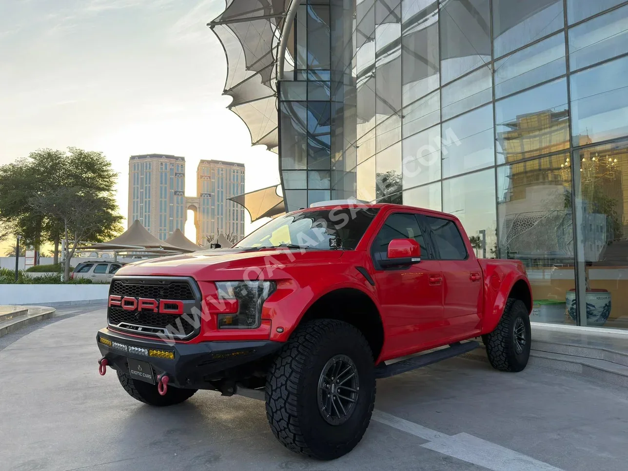 فورد  رابتر  2020  اوتوماتيك  40,000 كم  6 سلندر  دفع رباعي  بيكب  أحمر