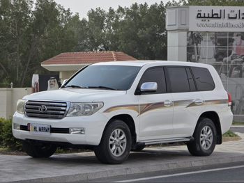 Toyota  Land Cruiser  GXR  2010  Automatic  230,000 Km  6 Cylinder  Four Wheel Drive (4WD)  SUV  White
