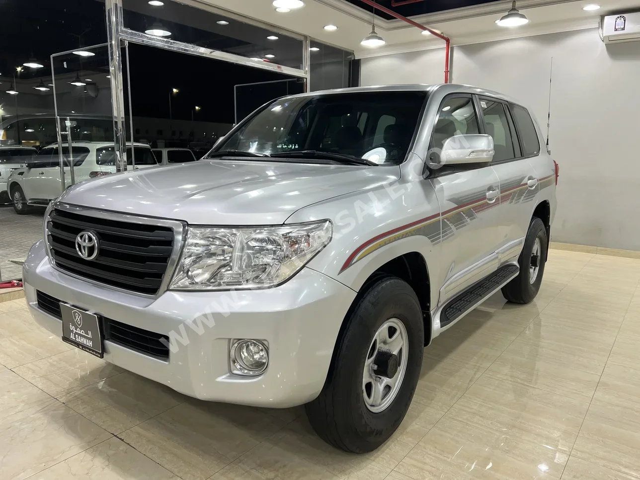 تويوتا  لاند كروزر  جي اكس  2013  عادي  365,000 كم  6 سلندر  دفع رباعي  اس يو في  فضي