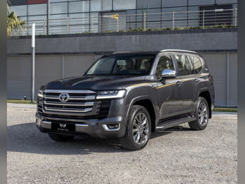 Toyota  Land Cruiser  VX Twin Turbo  2022  Automatic  32,000 Km  6 Cylinder  Four Wheel Drive (4WD)  SUV  Gray
