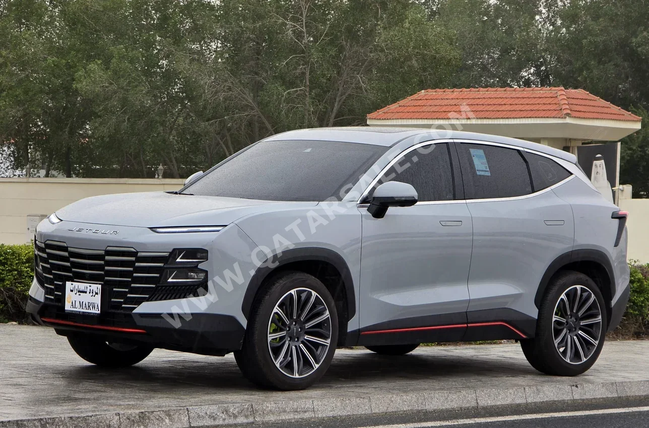 Jetour  Dashing  Flag Ship  2025  Automatic  13,000 Km  4 Cylinder  Four Wheel Drive (4WD)  SUV  Gray  With Warranty