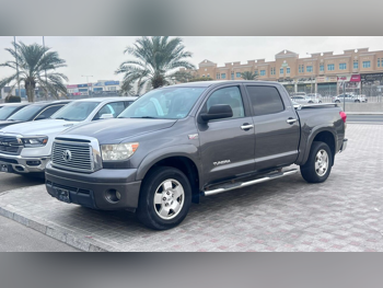 تويوتا  تندرا  لمتيد  2012  اوتوماتيك  220,000 كم  8 سلندر  دفع رباعي  بيكب  رمادي