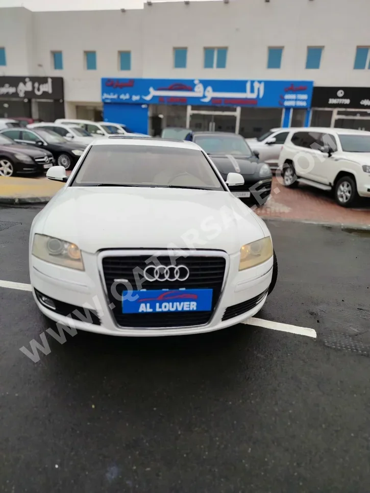 اودي  أي 8  2008  اوتوماتيك  280,000 كم  6 سلندر  دفع كلي مستمر  سيدان  أبيض