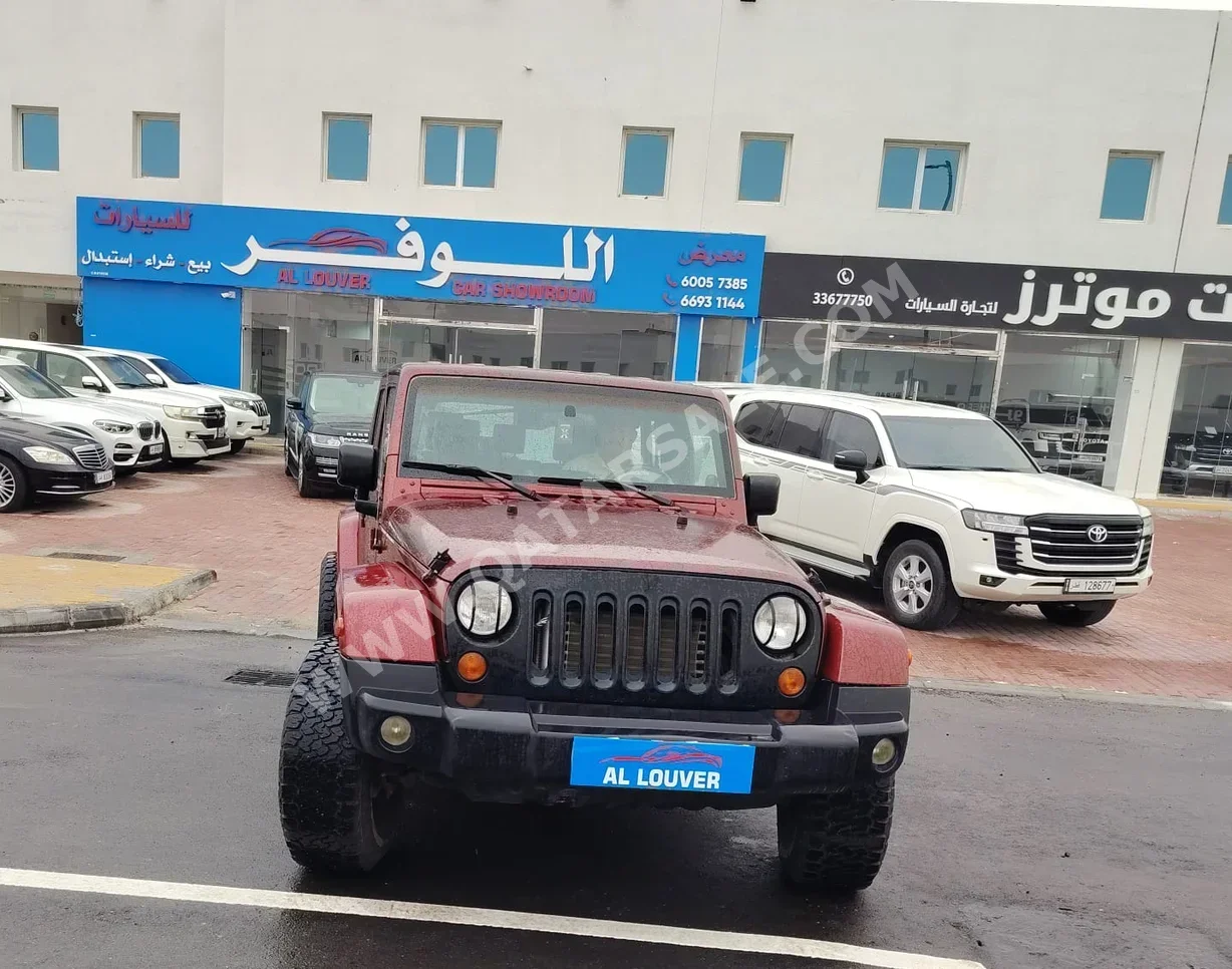 جييب  رانجلار  2007  اوتوماتيك  190,000 كم  6 سلندر  دفع رباعي  اس يو في  أحمر