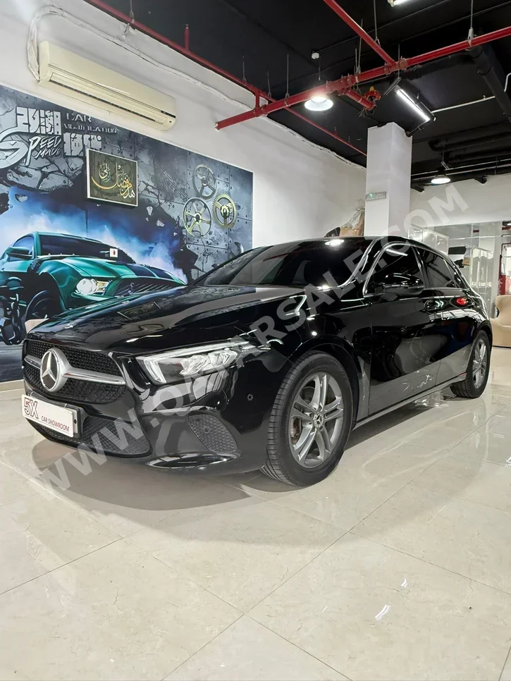 مرسيدس - بنز  ايه - كلاس  200  2019  اوتوماتيك  96,000 كم  4 سلندر  دفع خلفي  هاتشباك  أسود