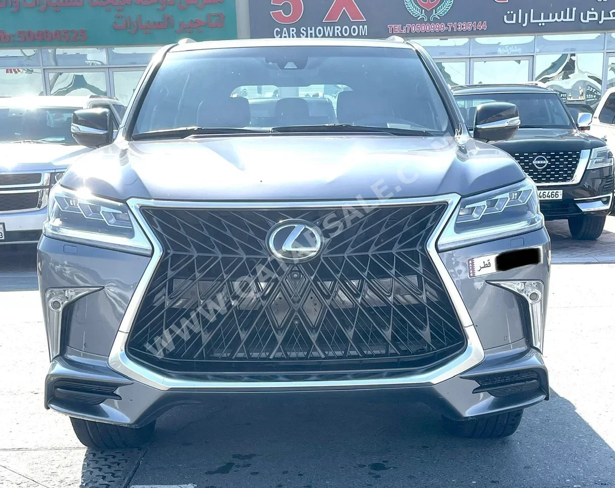 لكزس  ال اكس  570 اس  2018  اوتوماتيك  160,000 كم  8 سلندر  دفع رباعي  اس يو في  رمادي