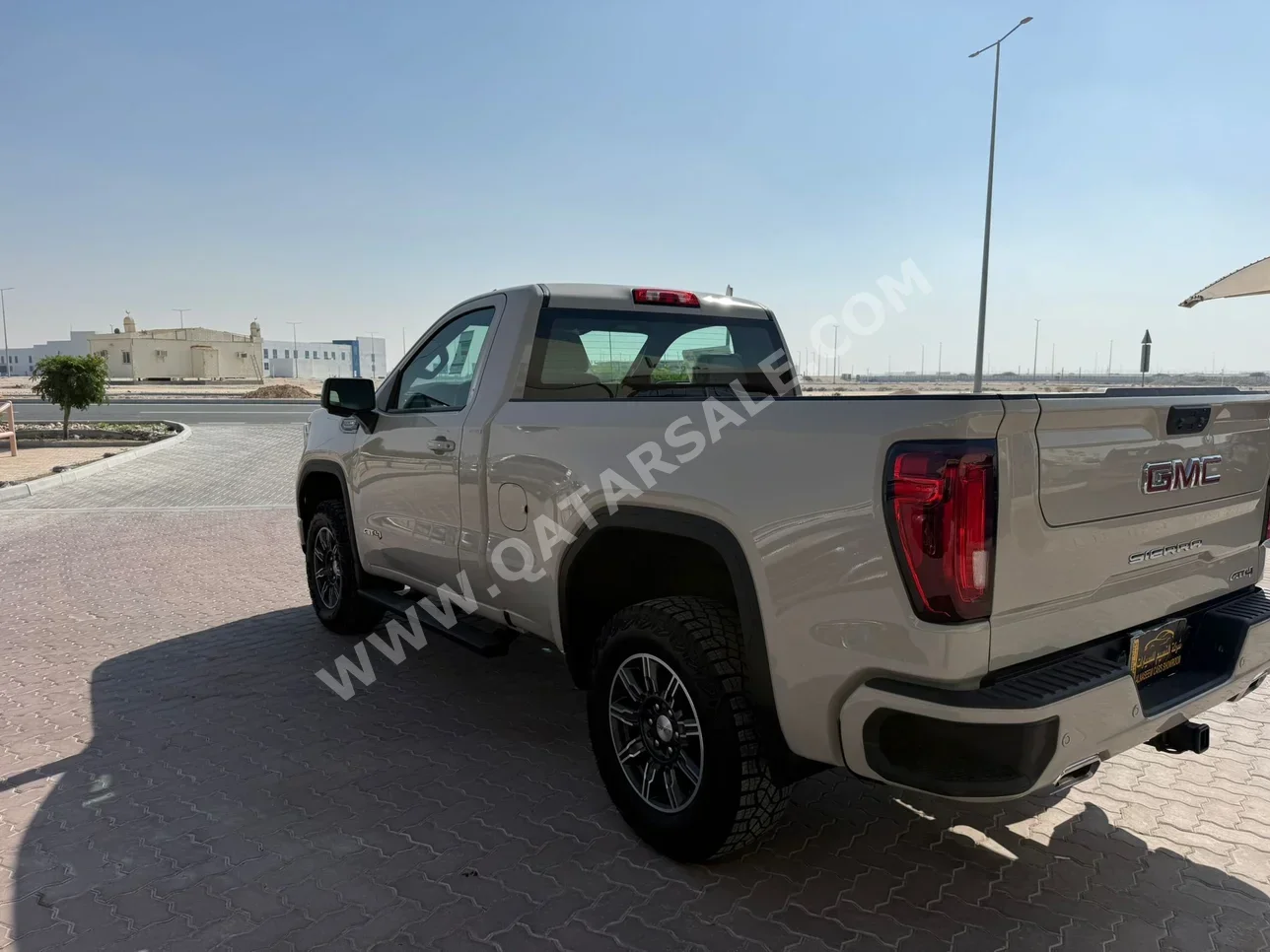 GMC  Sierra  AT4  2026  Automatic  0 Km  8 Cylinder  Four Wheel Drive (4WD)  Pick Up  White  With Warranty