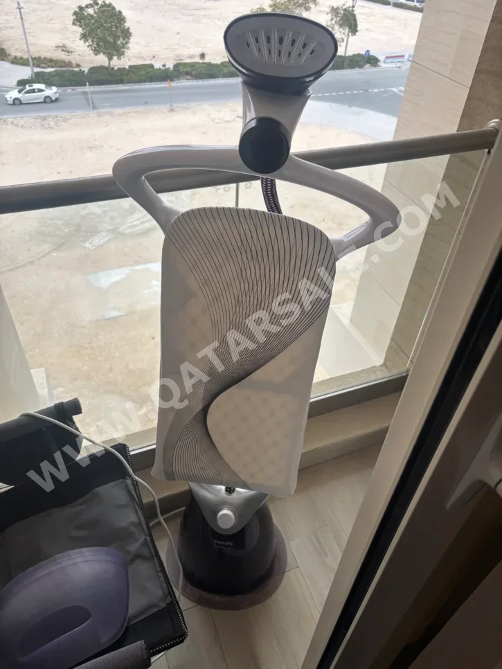 مكواة كهربائية فيليبس  1680 واط  أرجواني