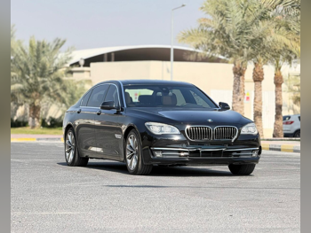 بي ام دبليو  الفئة - السابعة  730 Li  2015  اوتوماتيك  69,000 كم  6 سلندر  دفع خلفي  سيدان  أسود