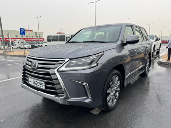 Lexus  LX  570  2016  Automatic  215,000 Km  8 Cylinder  Four Wheel Drive (4WD)  SUV  Gray